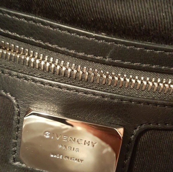 Givenchy - Picture 8 of 8